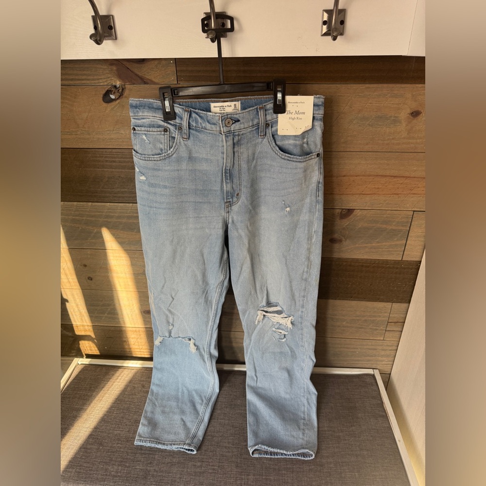 NWT Abercrombie and Fitch Jeans-30L